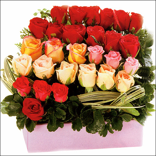 15 adet renkli g�l ve cam  �i�ek�i Temelli �i�ek servisi , �i�ek�i adresleri 