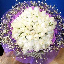 71 adet beyaz g�l buketi  Temelli anneler g�n� �i�ek yolla 