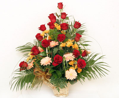 �i�ek�i Temelli �i�ek servisi , �i�ek�i adresleri  sepet i�erisinde 9 adet g�l gerbera ve kir �i�ek
