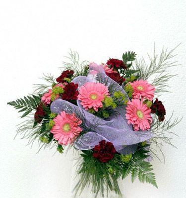 gerbera ve kir �i�eklerinden demet tanzimi Temelli �i�ek g�nderme sitemiz g�venlidir 