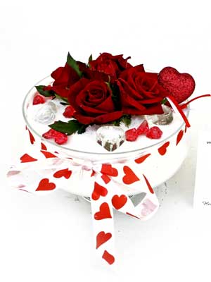 Temelli ankara �i�ek�i telefonlar� yurti�i ve yurtd��� �i�ek sipari�i  7 adet g�l cam i�inde ve s�slemeler ��k bir �i�ek
