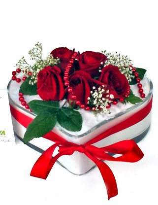 Temelli �i�ek g�nderme sitemiz g�venlidir  EN �OK BEN SEVIYORUM Mika kalp 5 adet kirmizi g�l 