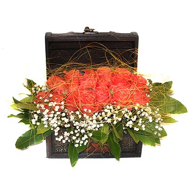Temelli ankara �i�ek�i telefonlar� yurti�i ve yurtd��� �i�ek sipari�i  13 adet sepet i�erisinde g�l
