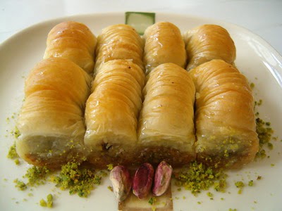 tatli g�nder Essiz lezzette 1 kilo Fistikli Sari Burma Temelli �i�ek g�nderme sitemiz g�venlidir 