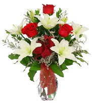 5 adet k�rm�z� g�l ve 1 dal kazablanka Temelli ankara �i�ek ma�azas� , �i�ek�i adresleri 