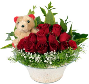 Cam tabakta 7 adet k�rm�z� g�l ve k���k ay� �i�ek�i Temelli �i�ek servisi , �i�ek�i adresleri 