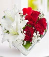 1 kazablanka 5 k�rm�z� g�l kalpte Temelli ankara �i�ek�i telefonlar� yurti�i ve yurtd��� �i�ek sipari�i 