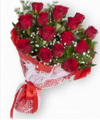11 adet k�rm�z� g�l buketi Temelli �i�ek g�nderme sitemiz g�venlidir 