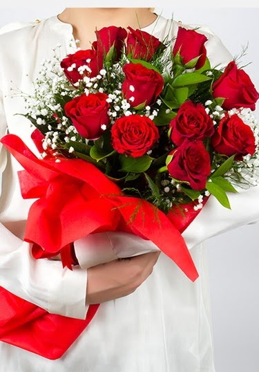 A�k G�lleri 11 Adet k�rm�z� g�l buketi Temelli Ankara �i�ek g�nder uluslararas� �i�ek g�nderme 