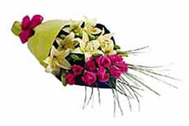 1 lilyum ve 7 g�lden buket  Temelli ankara �i�ek�i telefonlar� yurti�i ve yurtd��� �i�ek sipari�i 