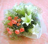 Temelli cicek , cicekci  lilyum ve 7 adet g�l buket