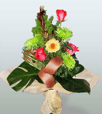 Temelli Ankara hediye sevgilime hediye �i�ek  3 adet g�l 4 adet gerbera �i�egi sade buket