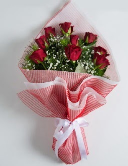 9 adet k�rm�z� g�lden buket Ankara Temelli 14 �ubat sevgililer g�n� �i�ek 