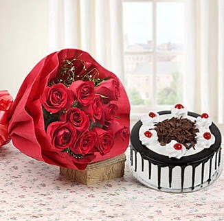 12 adet k�rm�z� g�l 4 ki�ilik ya� pasta Temelli anneler g�n� �i�ek yolla 